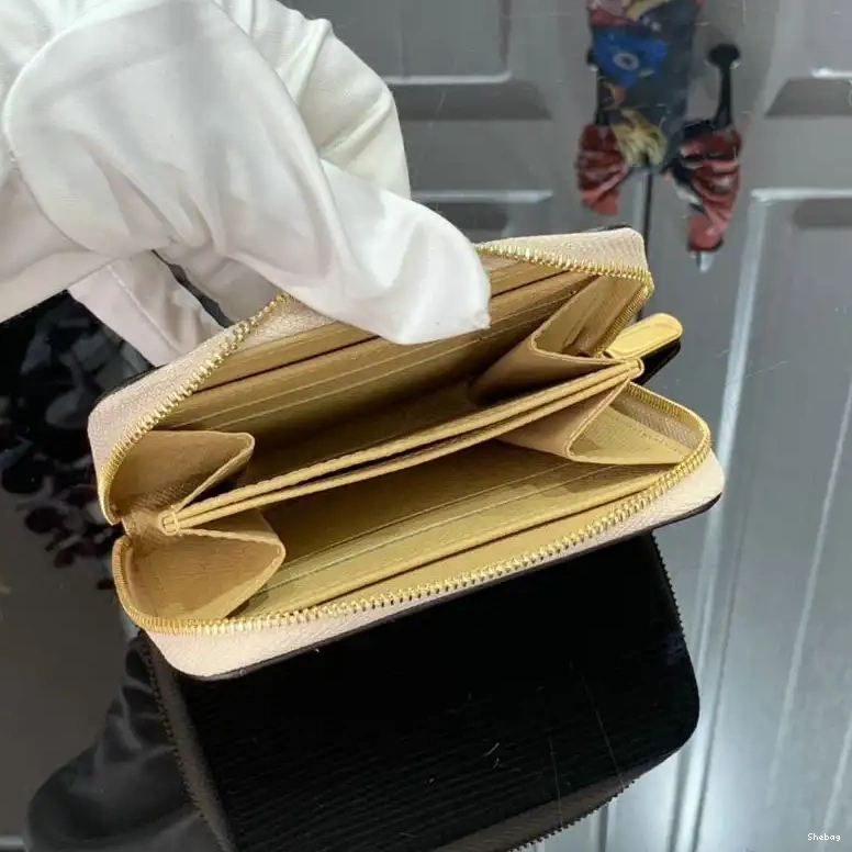2010B570060 Bags LV 0525